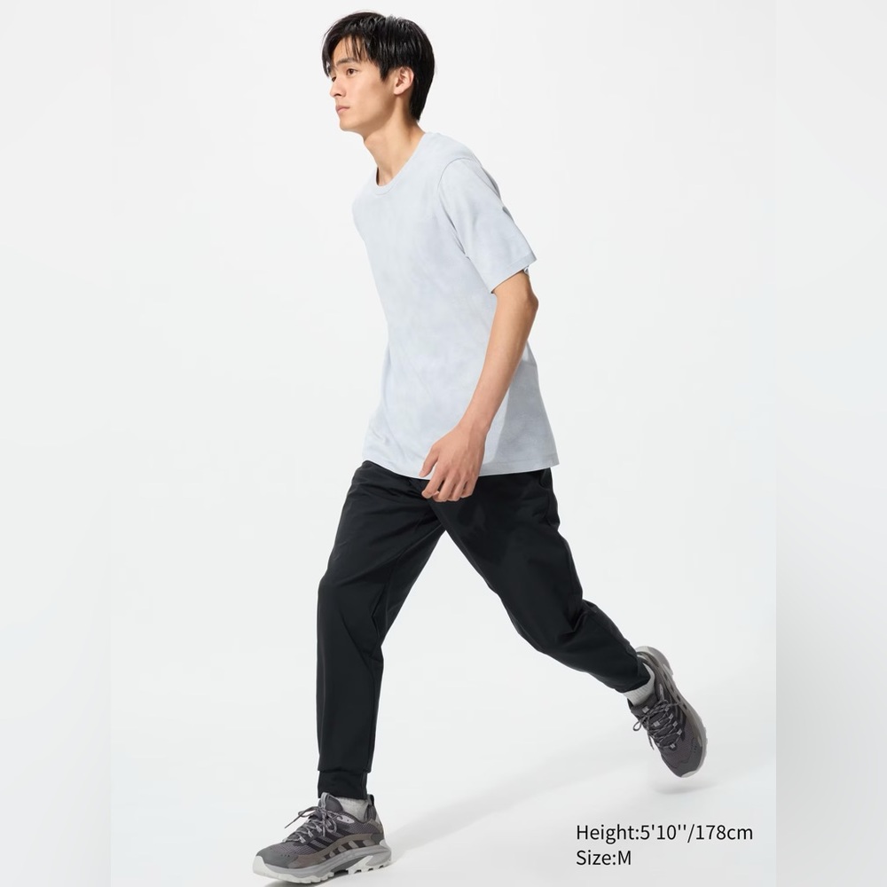 Men’s Uniqlo Airism Ultra Stretch Jogger Pants in black NWOT